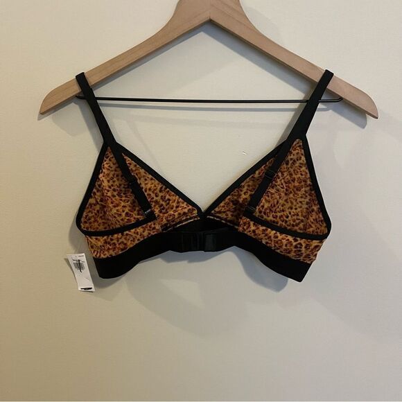 Old Navy | Mesh V-Neck Bralette Top - Picture 8 of 13